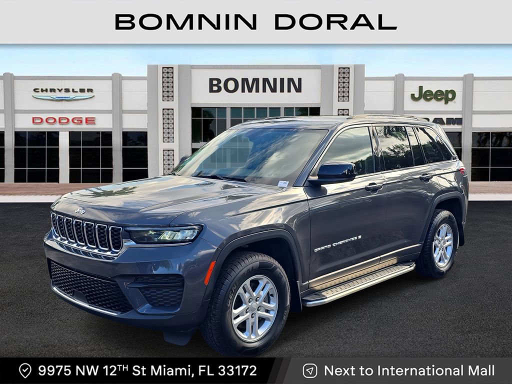 Used 2022 Jeep Grand Cherokee Laredo w/ Luxury Tech Group I