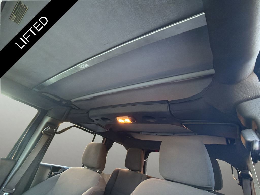 Used 2018 Jeep Wrangler Unlimited Sport S image 30