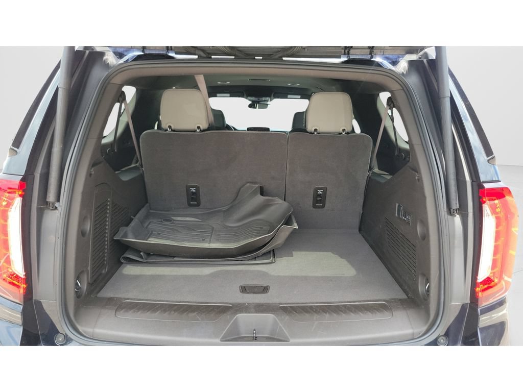 Used 2024 GMC Yukon XL SLT w/ SLT Luxury Package AWD/4WD image 9