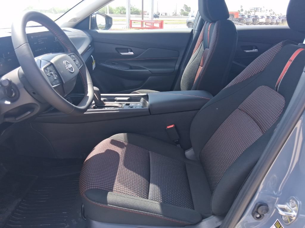 New 2026 Nissan Sentra SR w/ Floor Mat Package FWD image 23