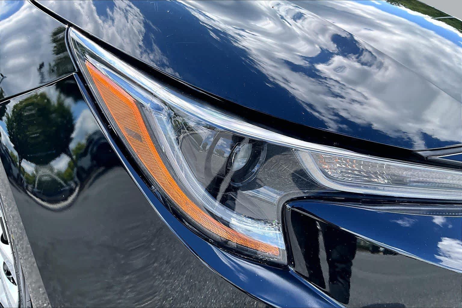 Used 2025 Toyota Corolla LE FWD image 27