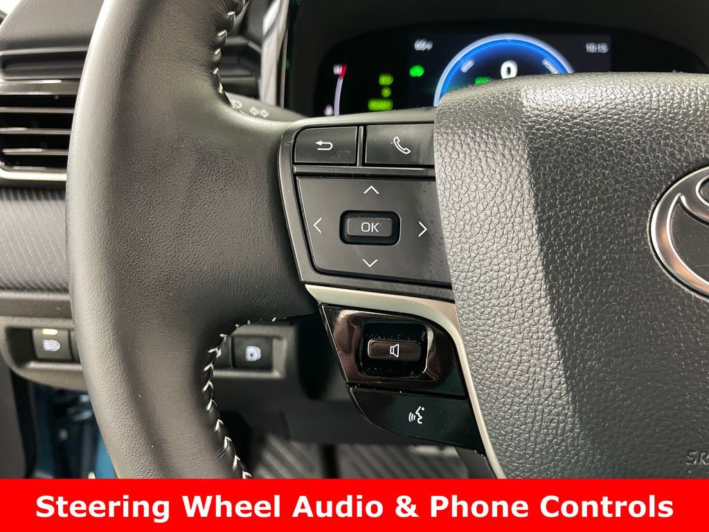 Used 2025 Toyota Camry SE image 23