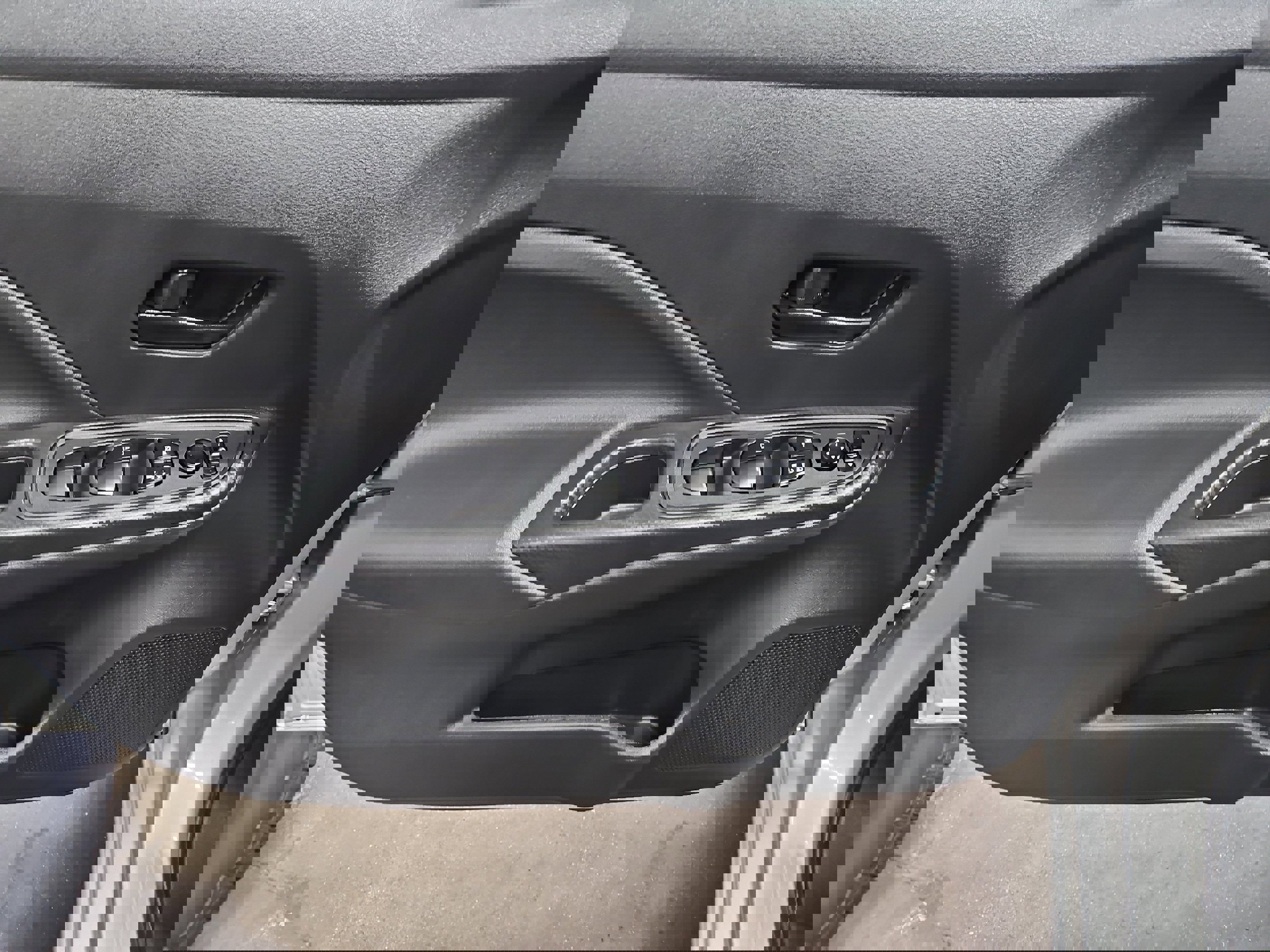 Used 2022 Nissan Versa S image 8