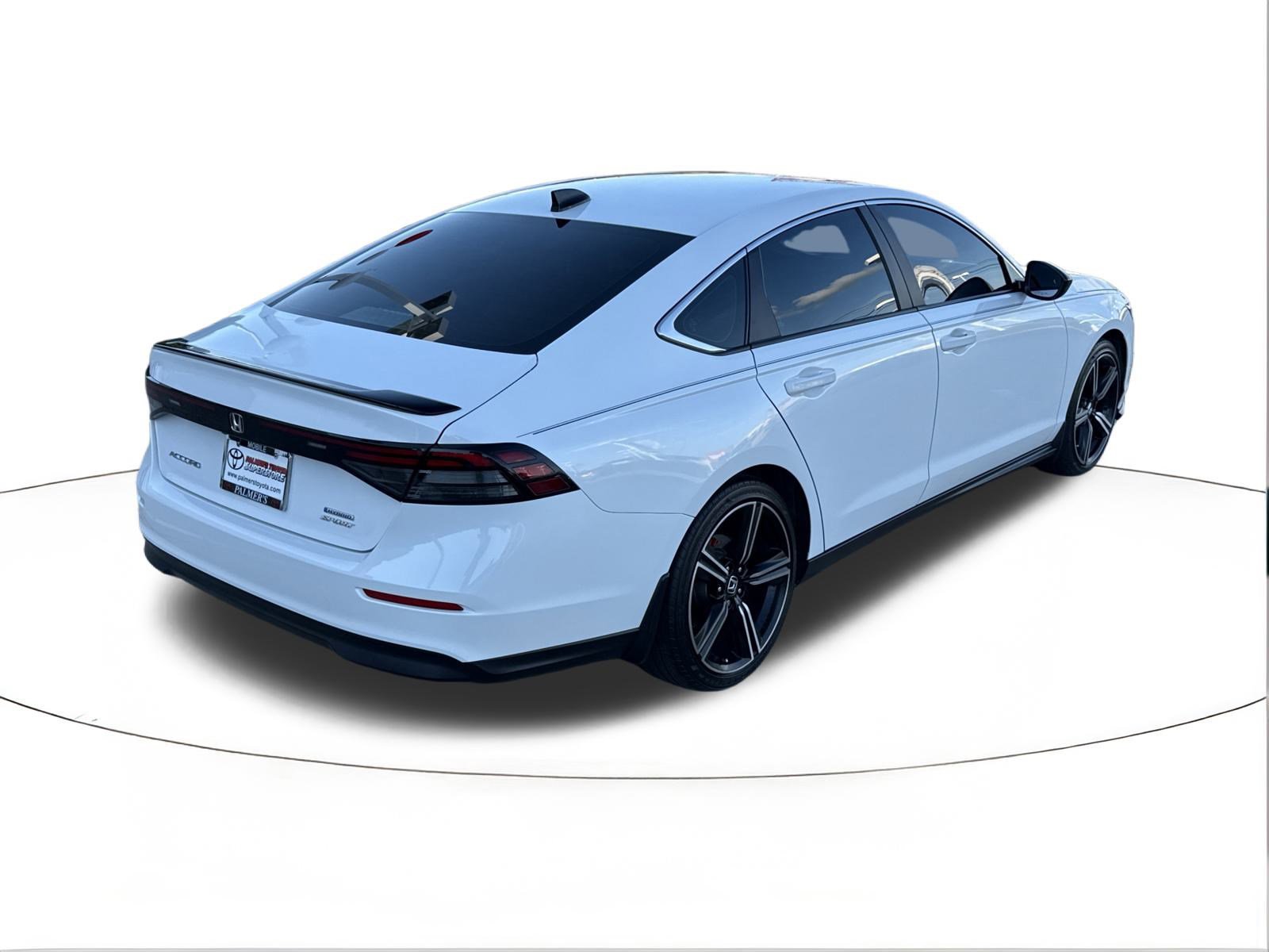 Used 2024 Honda Accord Sport image 3