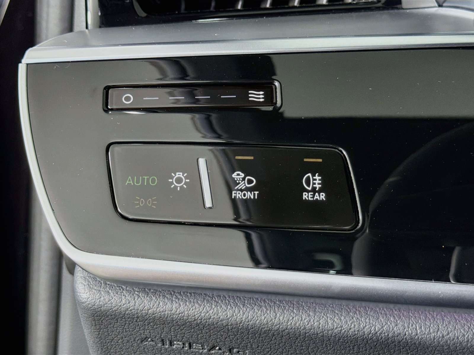 New 2026 Audi A8 L 3.0T AWD/4WD image 10