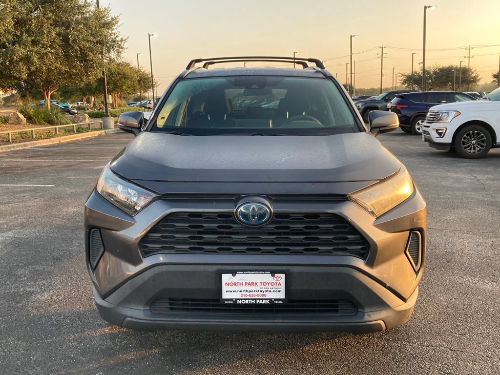 Used 2019 Toyota RAV4 LE w/ Carpet Mat Package AWD/4WD image 2