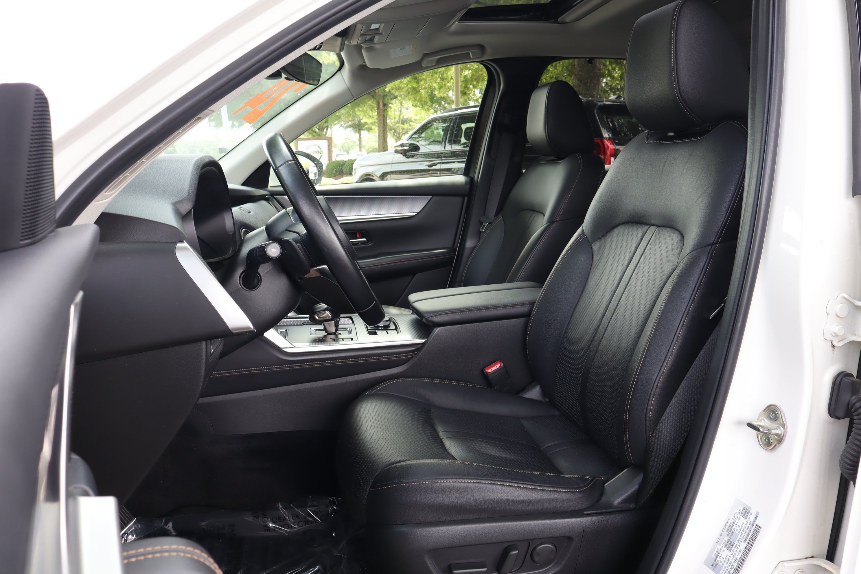 Certified 2024 MAZDA CX-90 3.3 Turbo w/ Preferred Plus AWD/4WD image 9