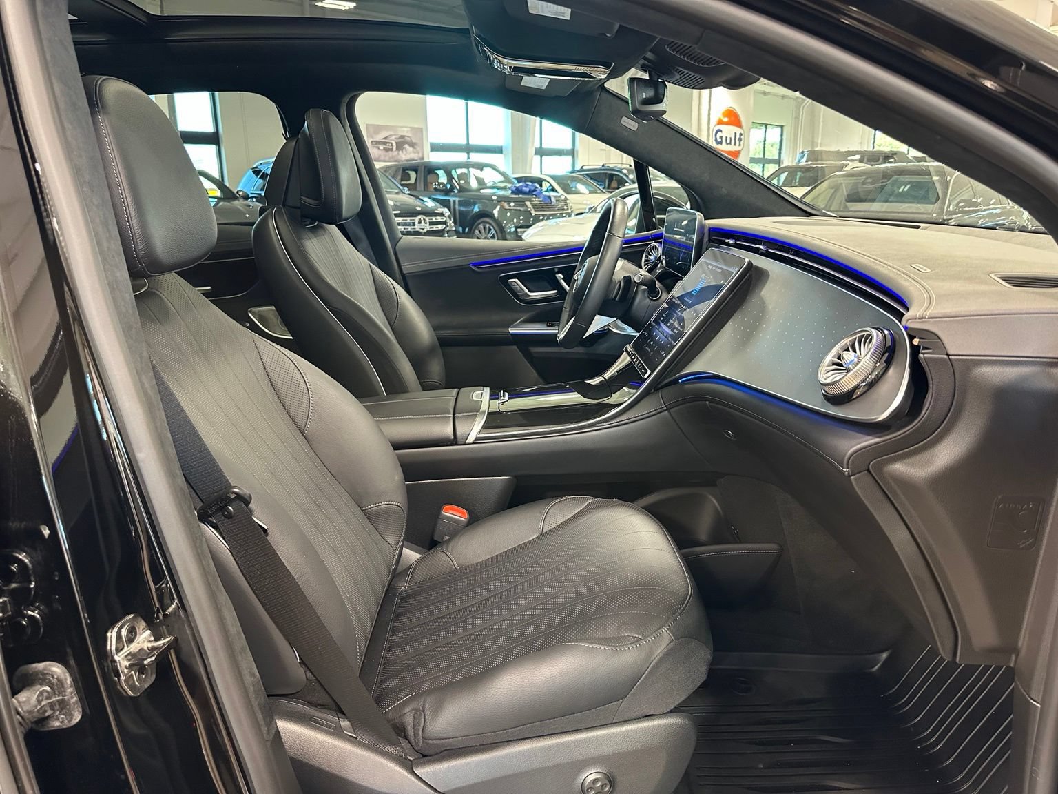 Used 2023 Mercedes-Benz EQE 500 4MATIC SUV image 41