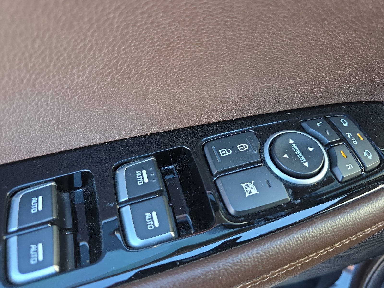 Used 2019 Kia Sorento SX w/ SX Touring Package image 25