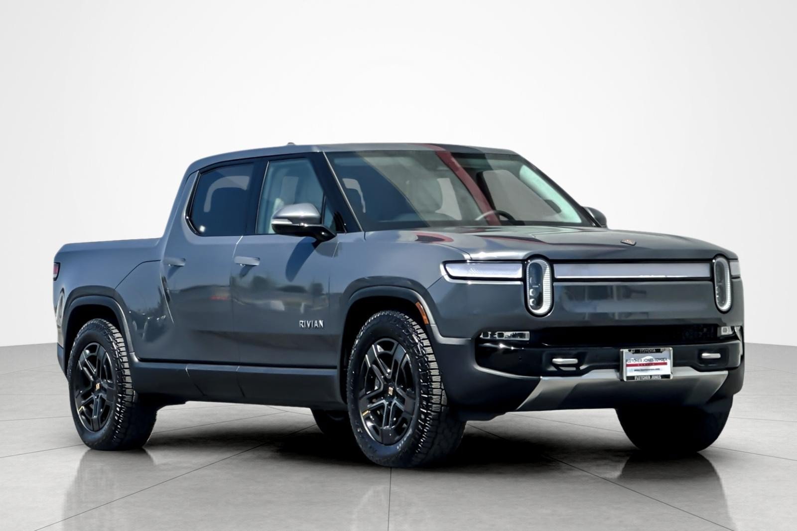 Used 2024 Rivian R1T Adventure Dual AWD/4WD image 7
