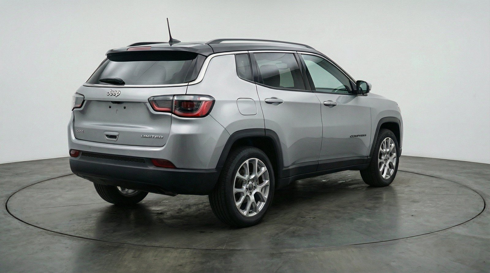 Used 2025 Jeep Compass Limited AWD/4WD image 9