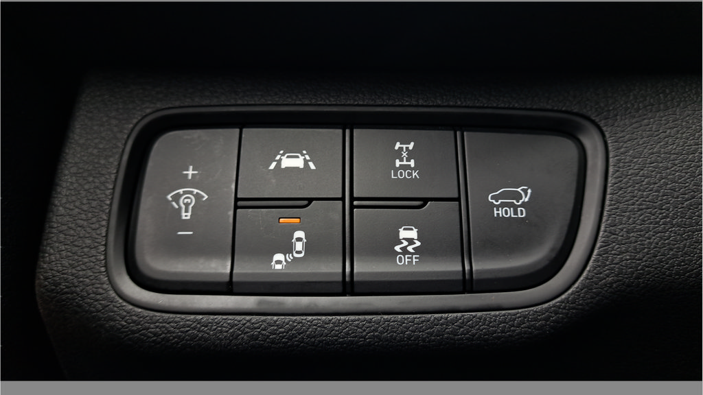 Used 2020 Hyundai Santa Fe Limited AWD/4WD image 24