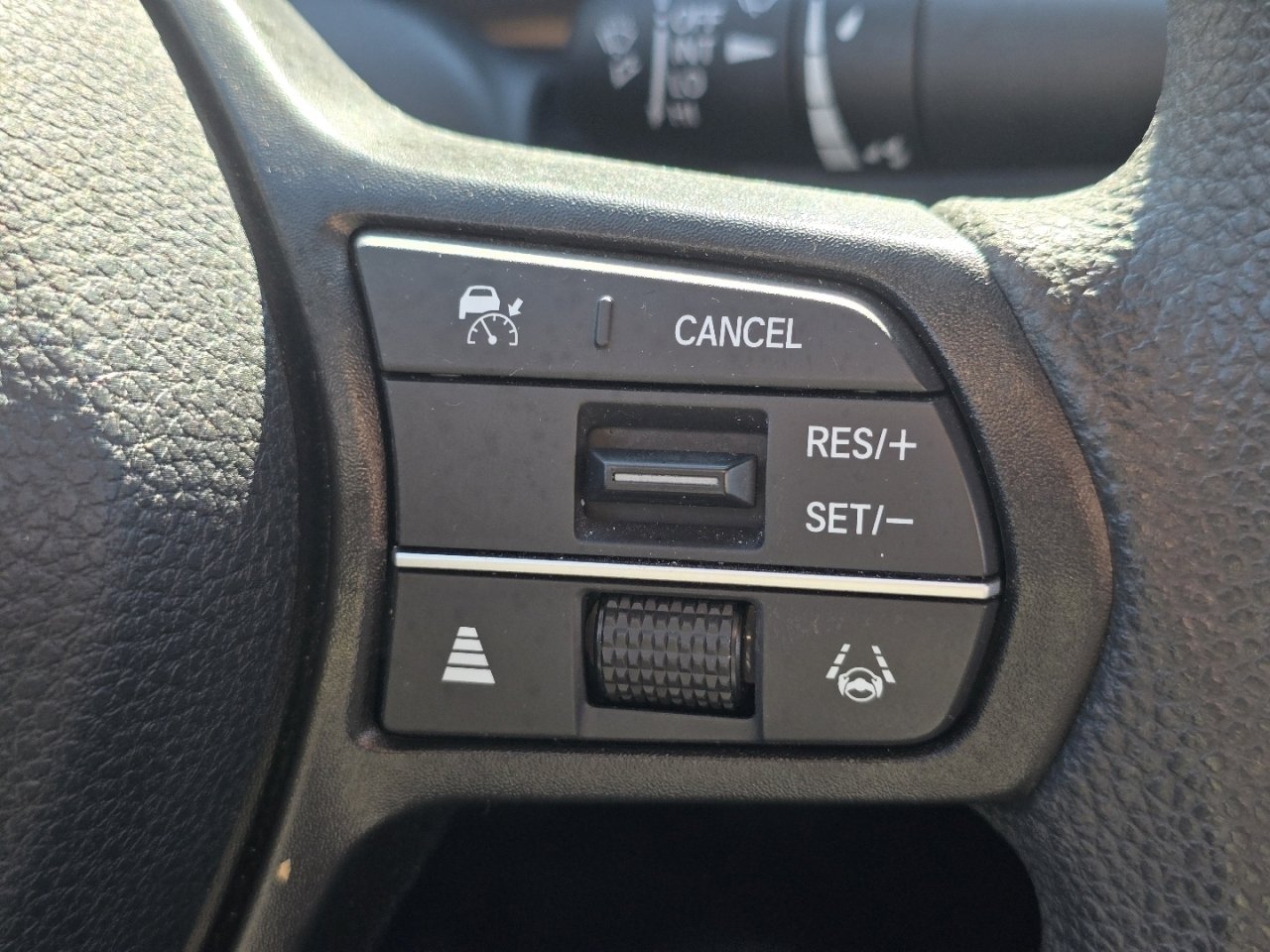 Certified 2023 Honda Accord EX image 32