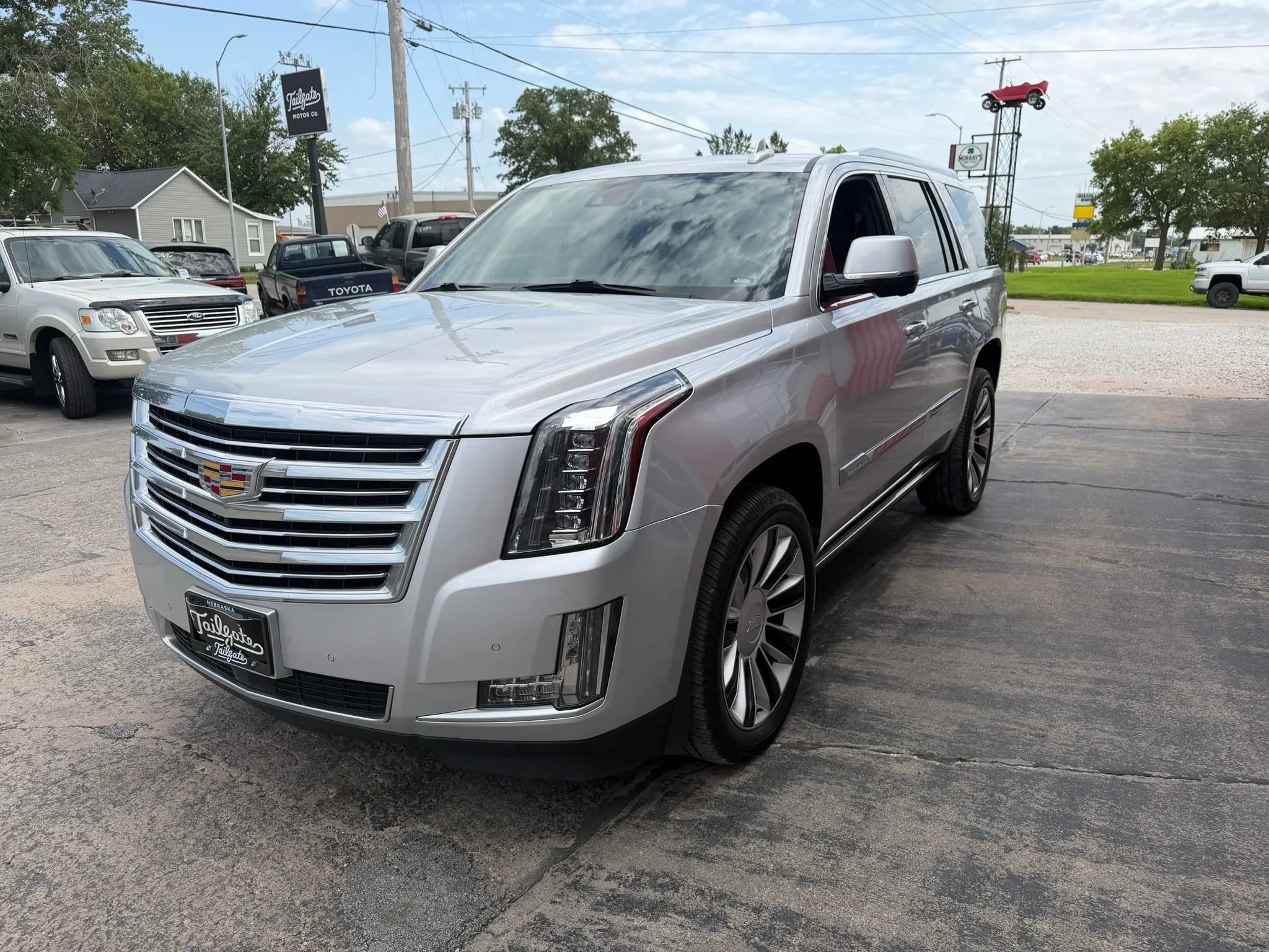 Used 2016 Cadillac Escalade Platinum AWD/4WD image 4