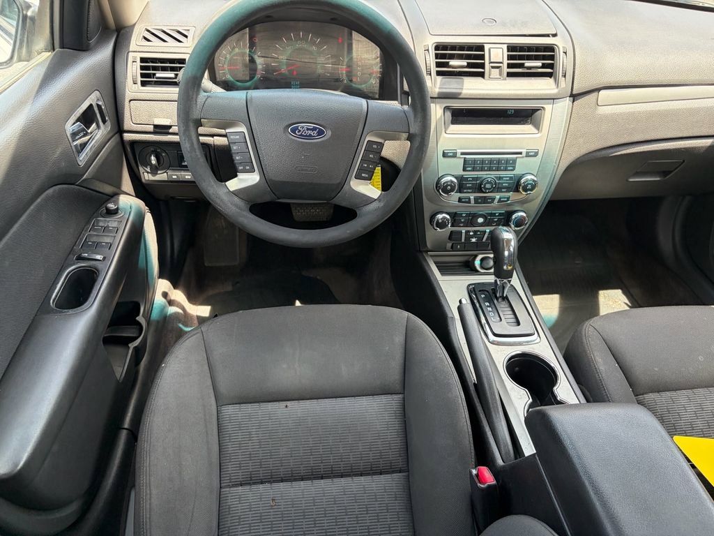 Used 2010 Ford Fusion SE FWD image 9