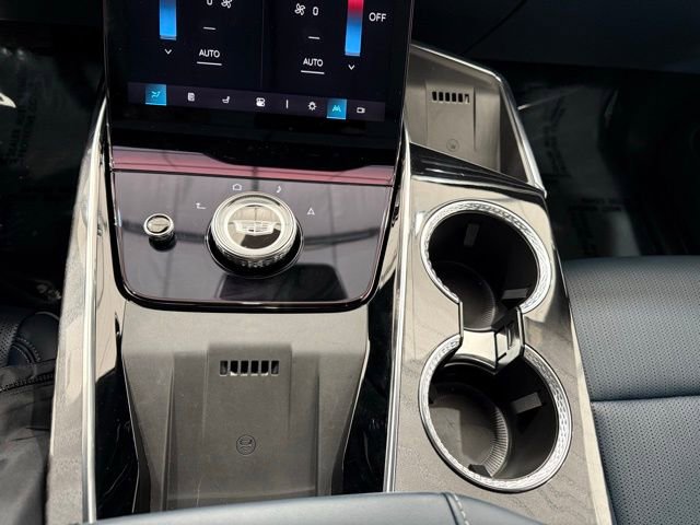 Used 2025 Cadillac Escalade IQ Luxury 2 w/ LPO, Premium Carpet Package image 43