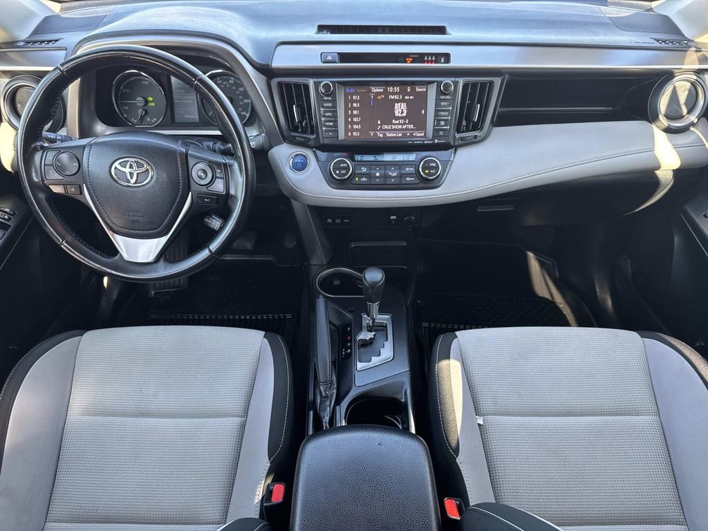 Used 2018 Toyota RAV4 XLE w/ Convenience Package image 8