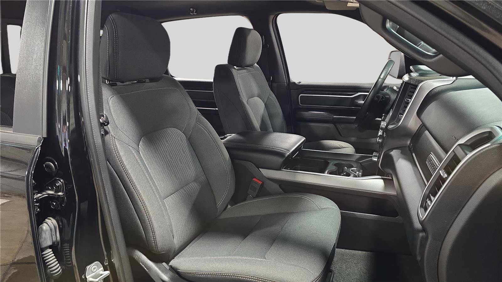 Used 2023 RAM 1500 Big Horn AWD/4WD image 14