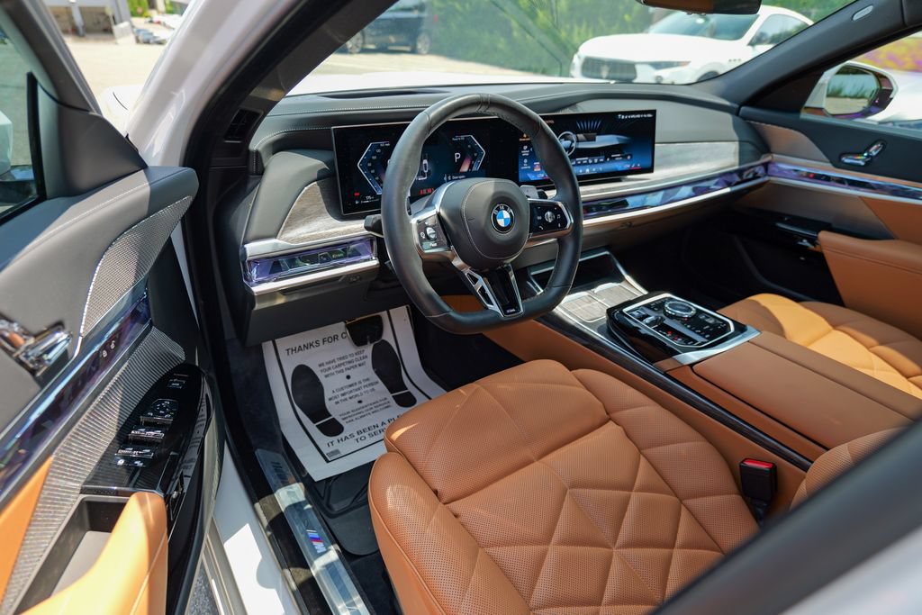 Used 2024 BMW 740i xDrive w/ Premium Package 2 AWD/4WD image 16