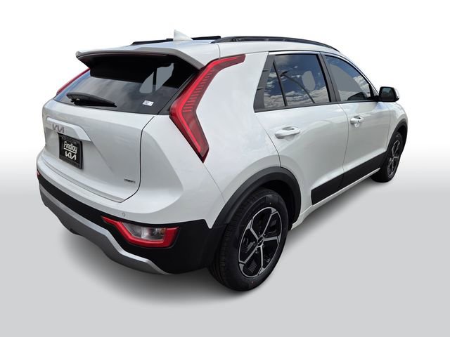 Used 2025 Kia Niro EX image 4