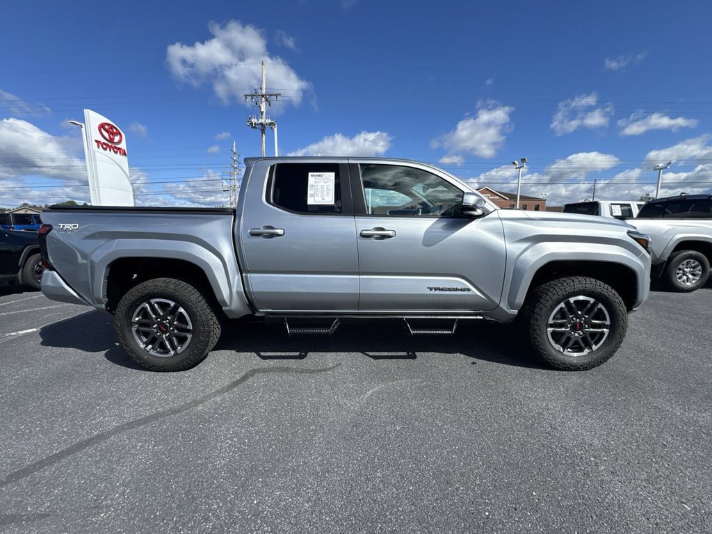 Used 2024 Toyota Tacoma TRD Sport w/ TRD Sport Upgrade Package AWD/4WD image 9