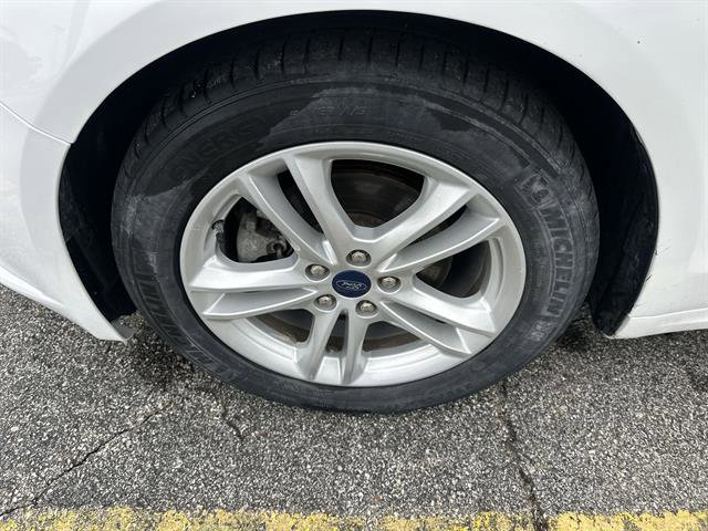 Used 2018 Ford Fusion SE w/ Fusion SE Technology Package image 16