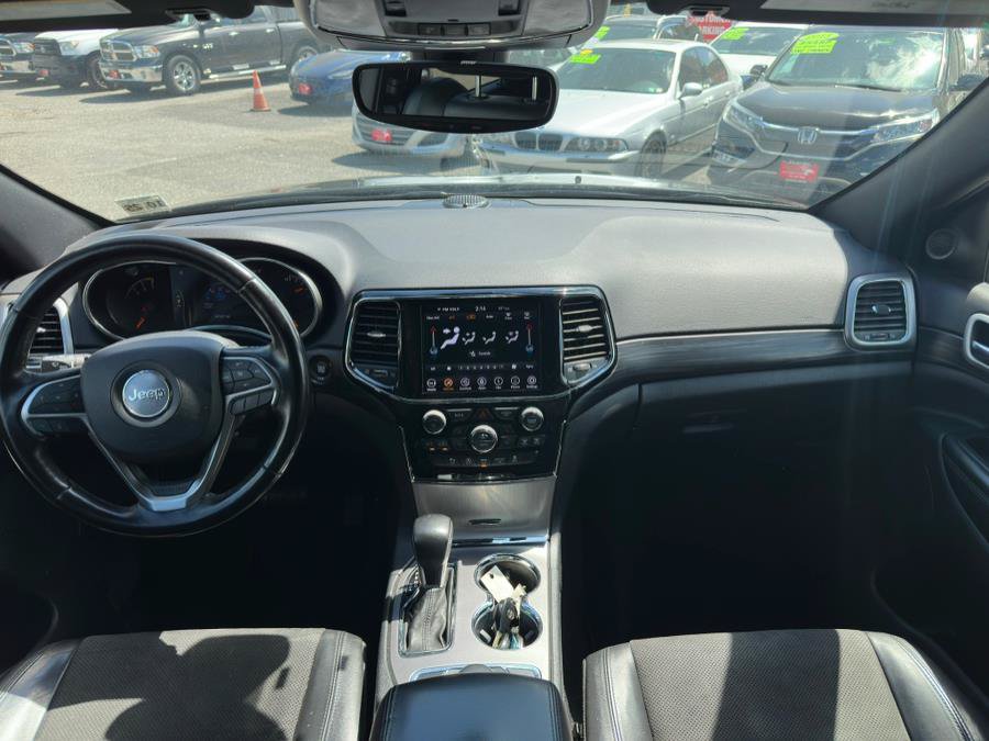 Used 2020 Jeep Grand Cherokee Laredo w/ Quick Order Package 2BN North AWD/4WD image 16