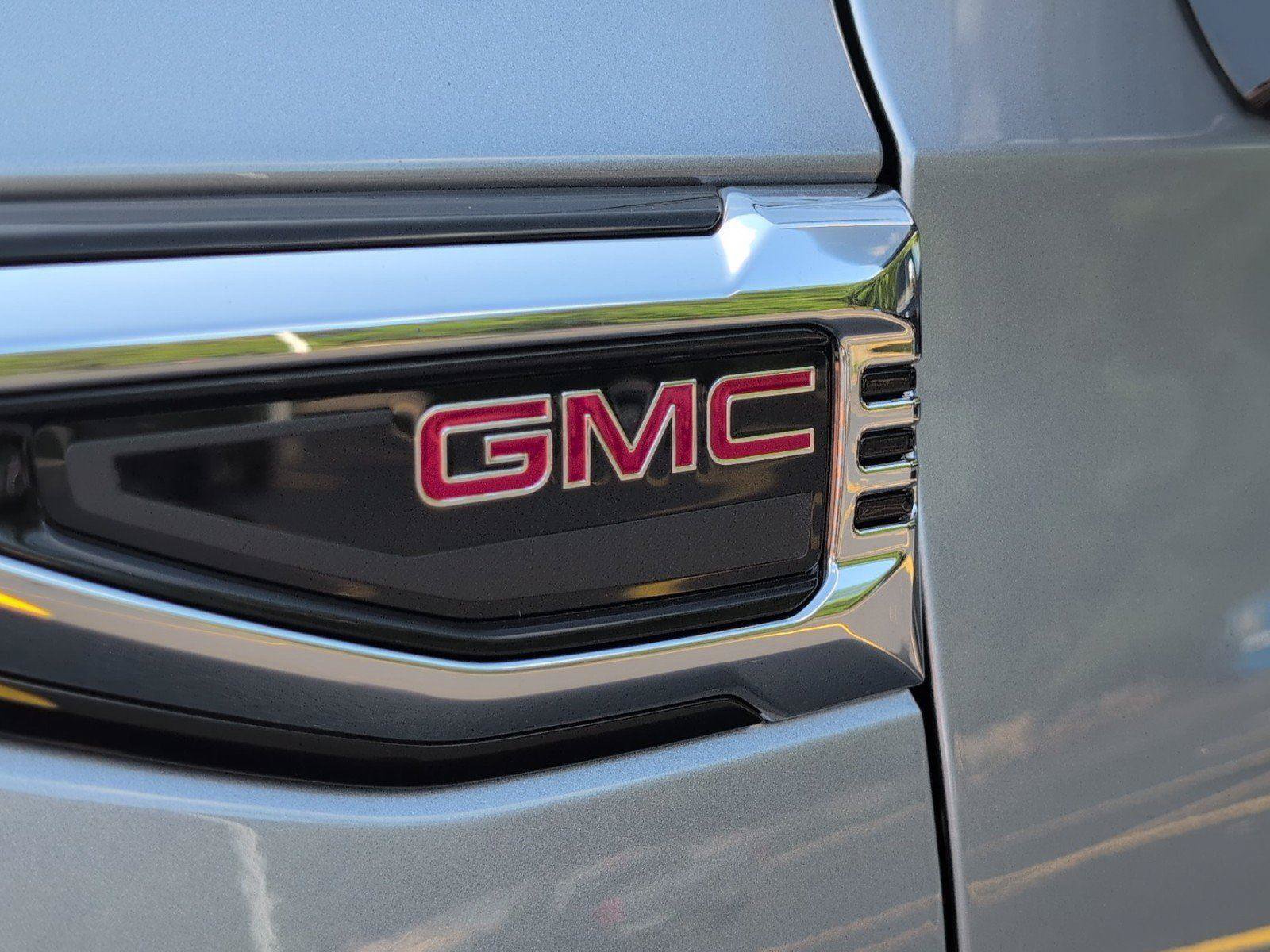 New 2026 GMC Yukon XL Elevation w/ LPO, Floor Liner Package RWD image 10