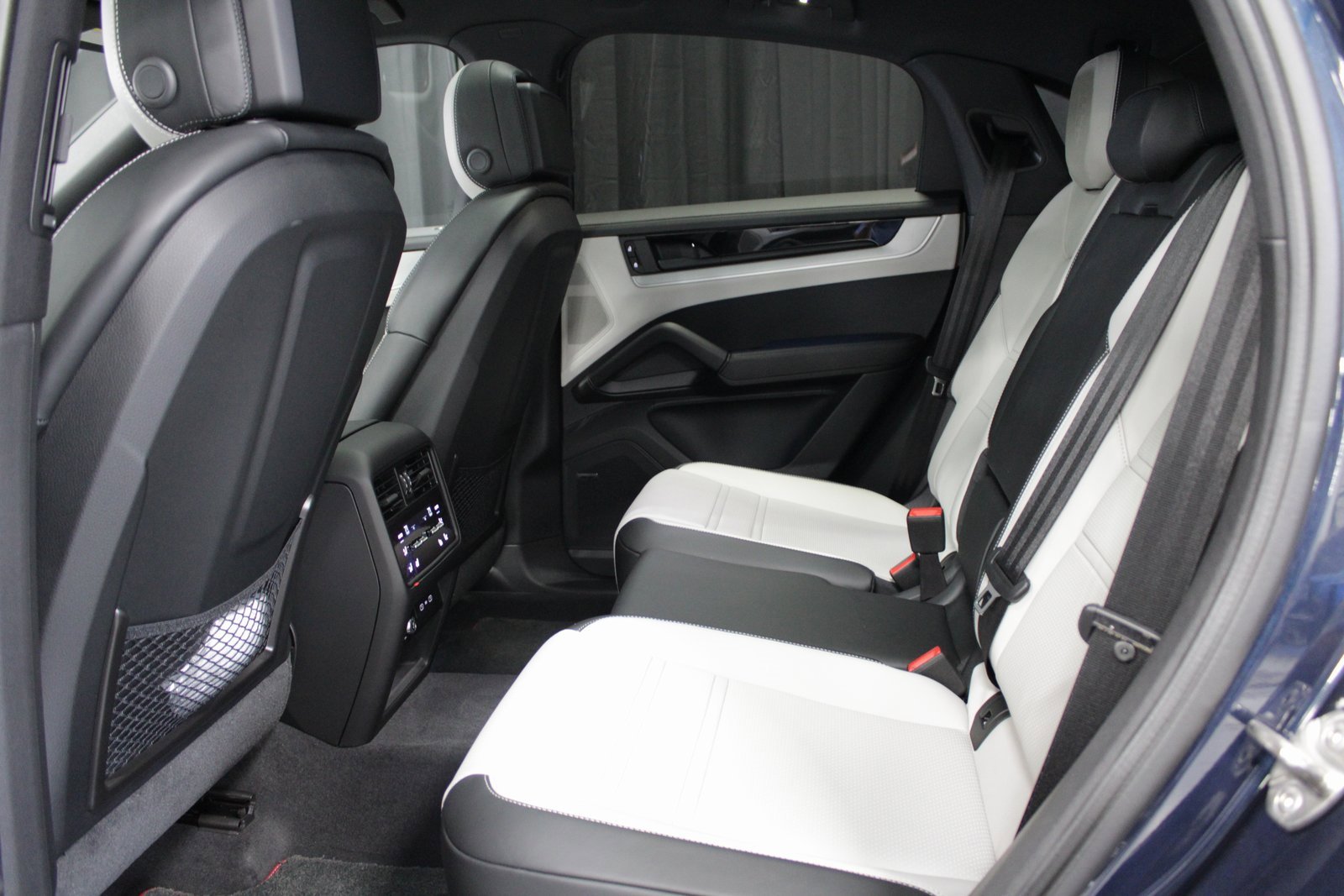 New 2026 Porsche Cayenne S image 21