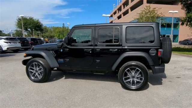Used 2025 Jeep Wrangler Sport S w/ Convenience Group image 16