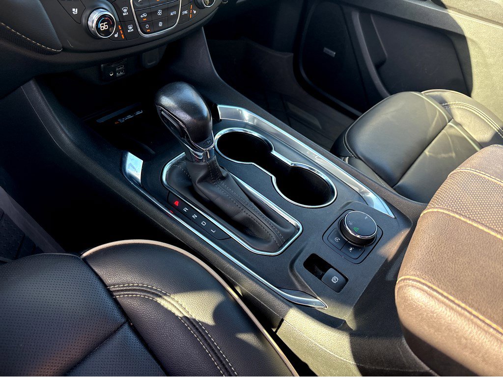 Used 2022 Chevrolet Traverse Premier w/ Redline Edition image 13