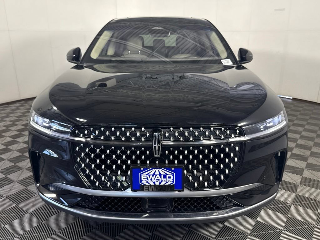 Used 2024 Lincoln Nautilus Premier w/ Equipment Group 102A AWD/4WD image 3