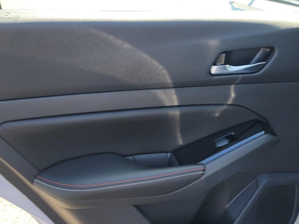 Used 2024 Nissan Altima 2.5 SR w/ SR Premium Package FWD image 16