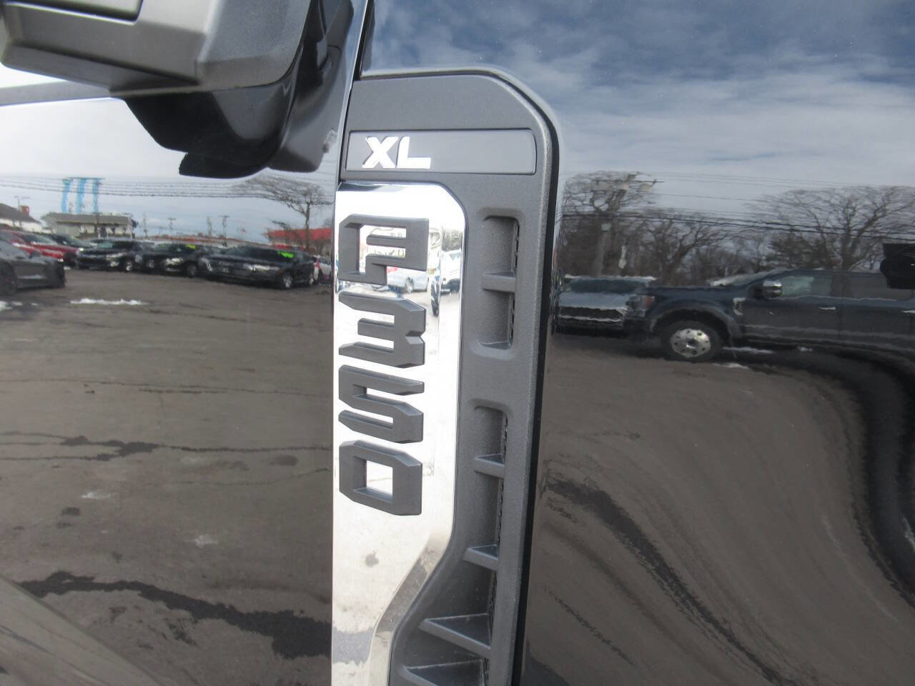 Used 2026 Ford F350 XL w/ XL Chrome Package image 6