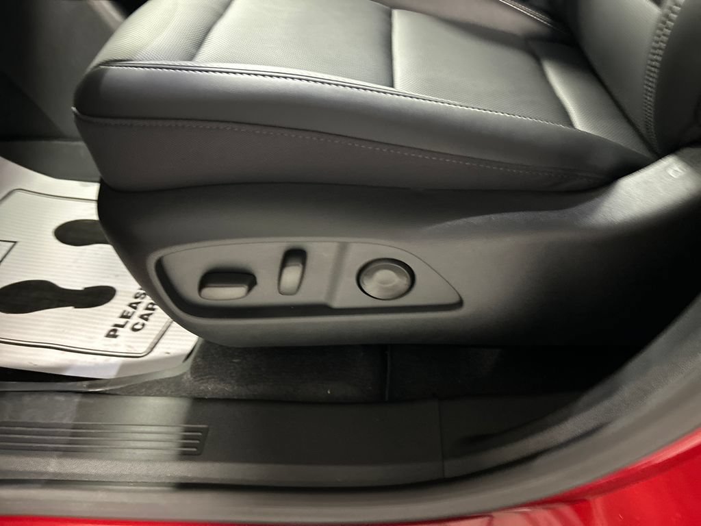 New 2027 GMC Terrain Elevation w/ Elevation Premium Package AWD/4WD image 11