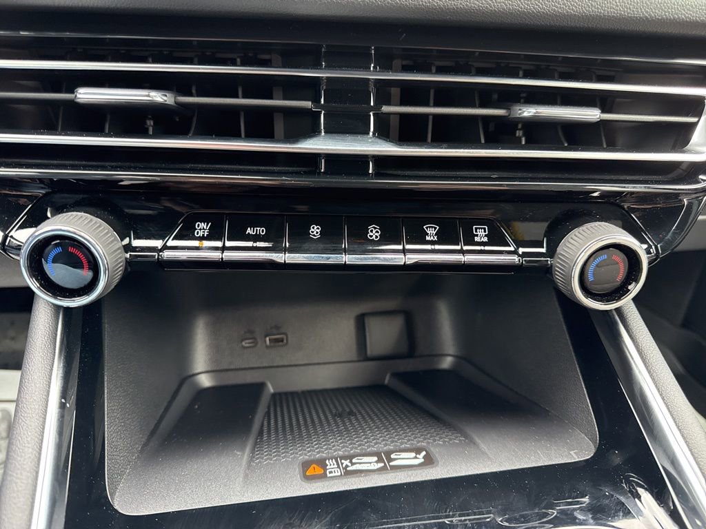 New 2026 Chevrolet Traverse LT w/ LPO, Floor Liner Package image 26