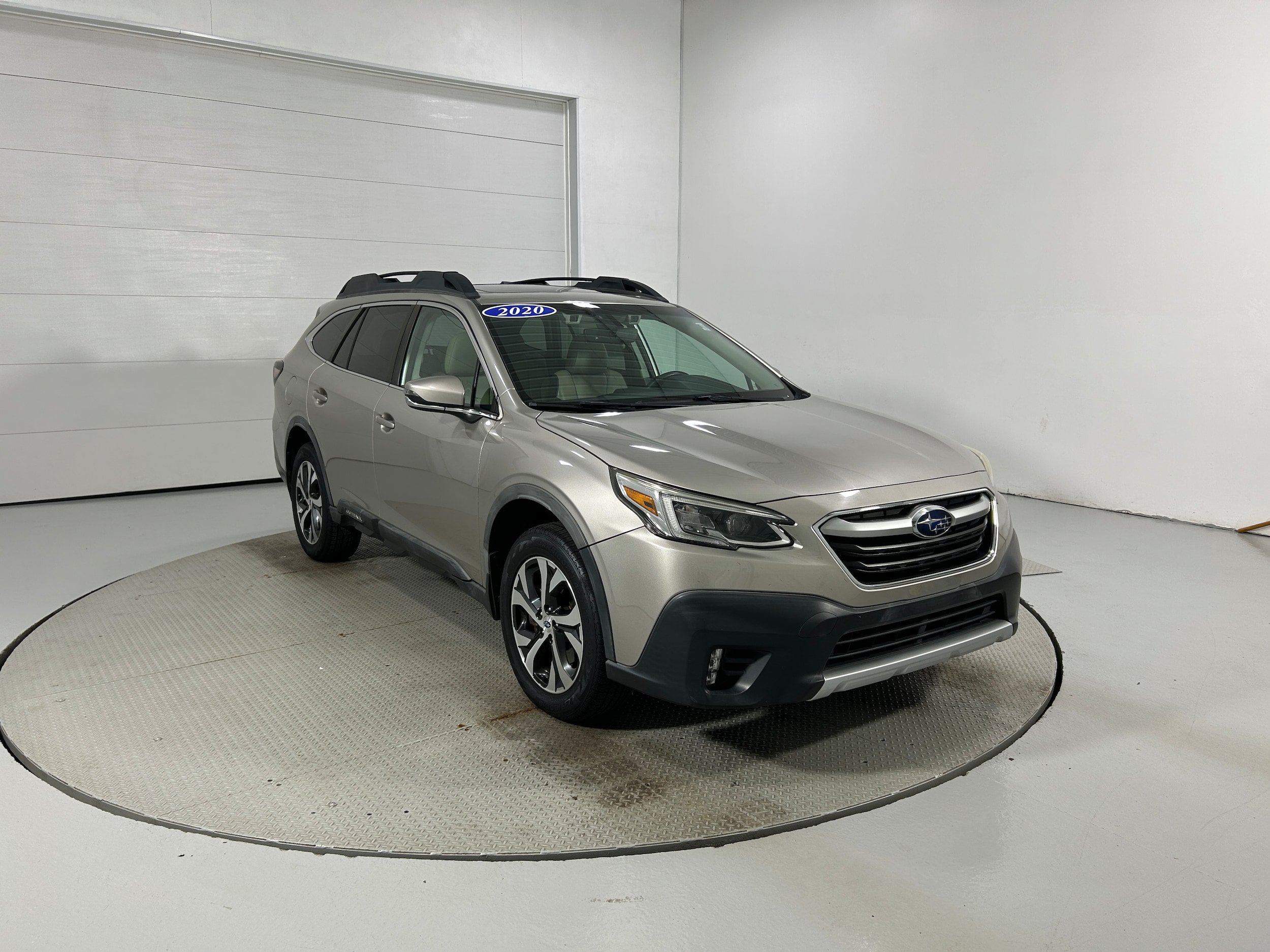 Used 2020 Subaru Outback Limited w/ Popular Package #2 AWD/4WD image 2