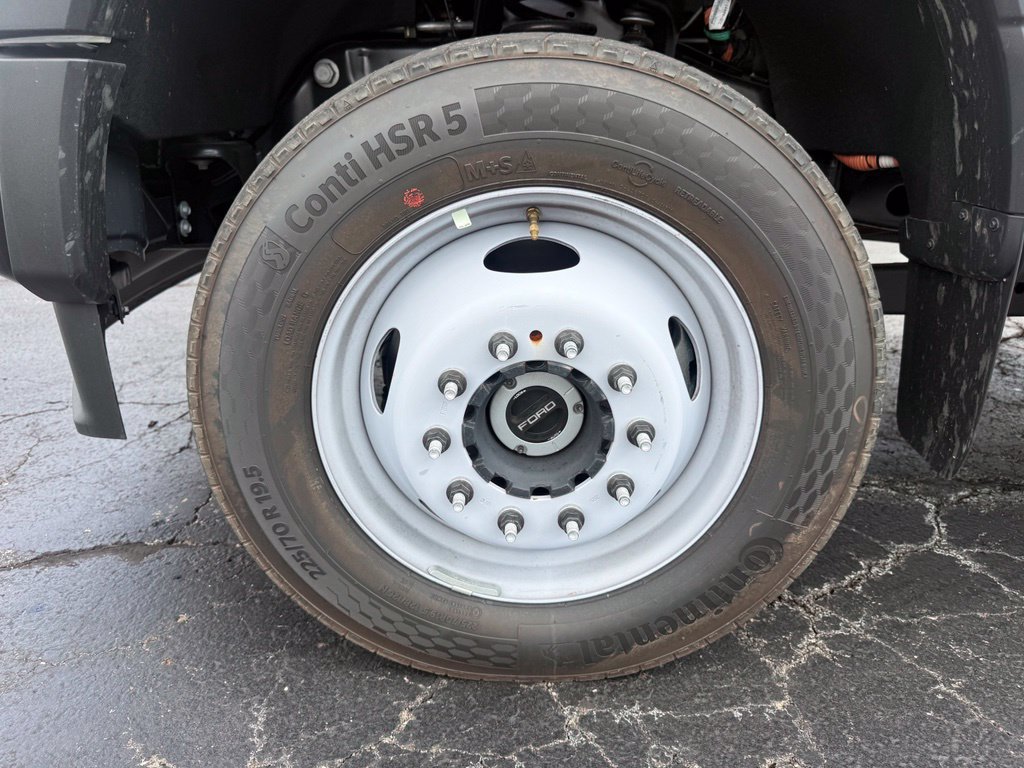 New 2026 Ford F550 4x4 Regular Cab Super Duty image 13