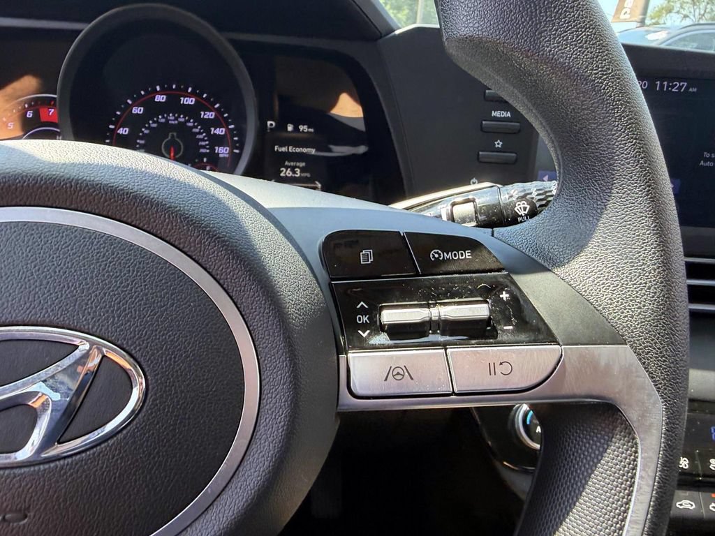 Certified 2023 Hyundai Elantra SEL FWD image 25