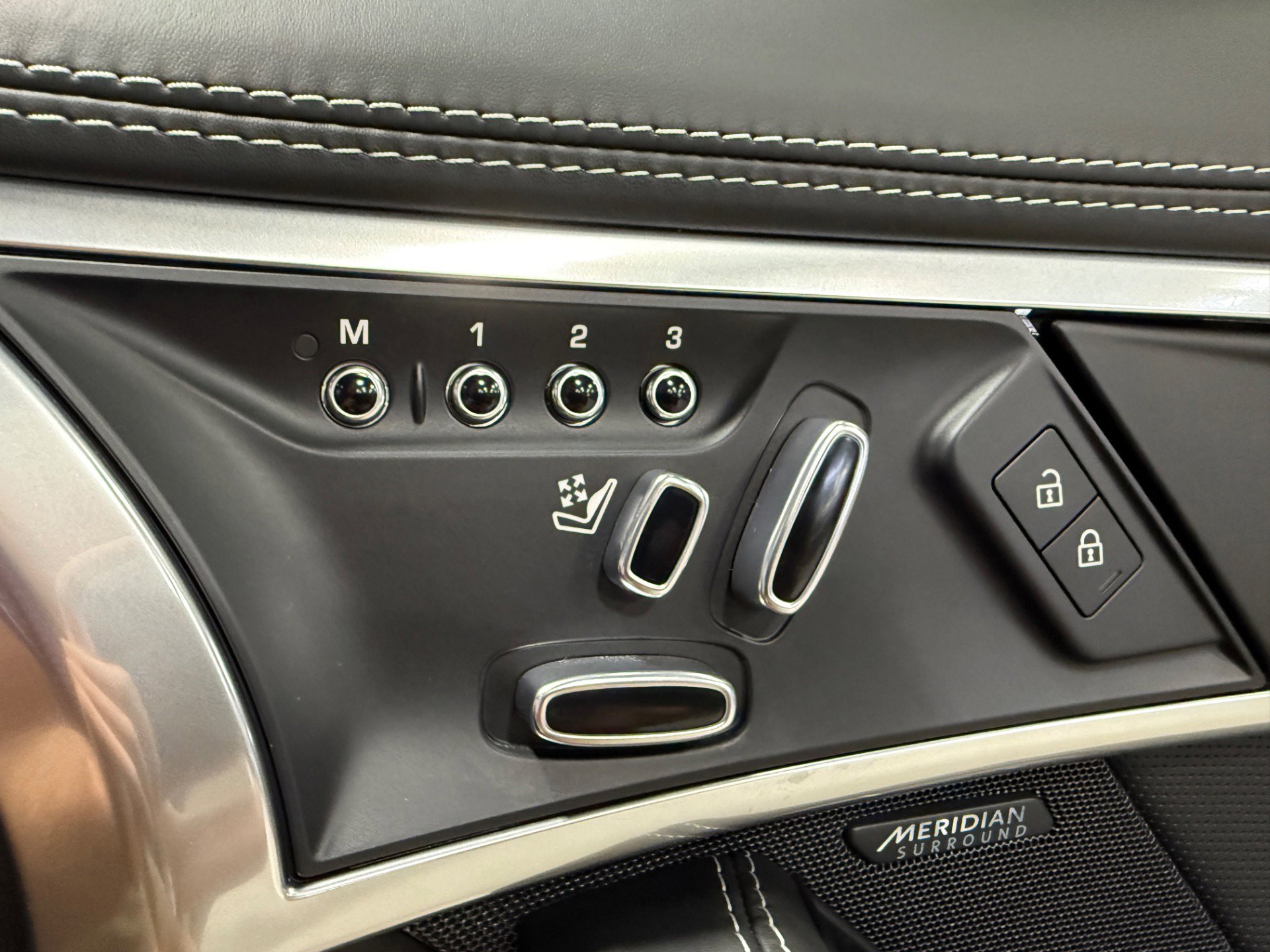 Used 2021 Jaguar F-TYPE R-Dynamic image 28
