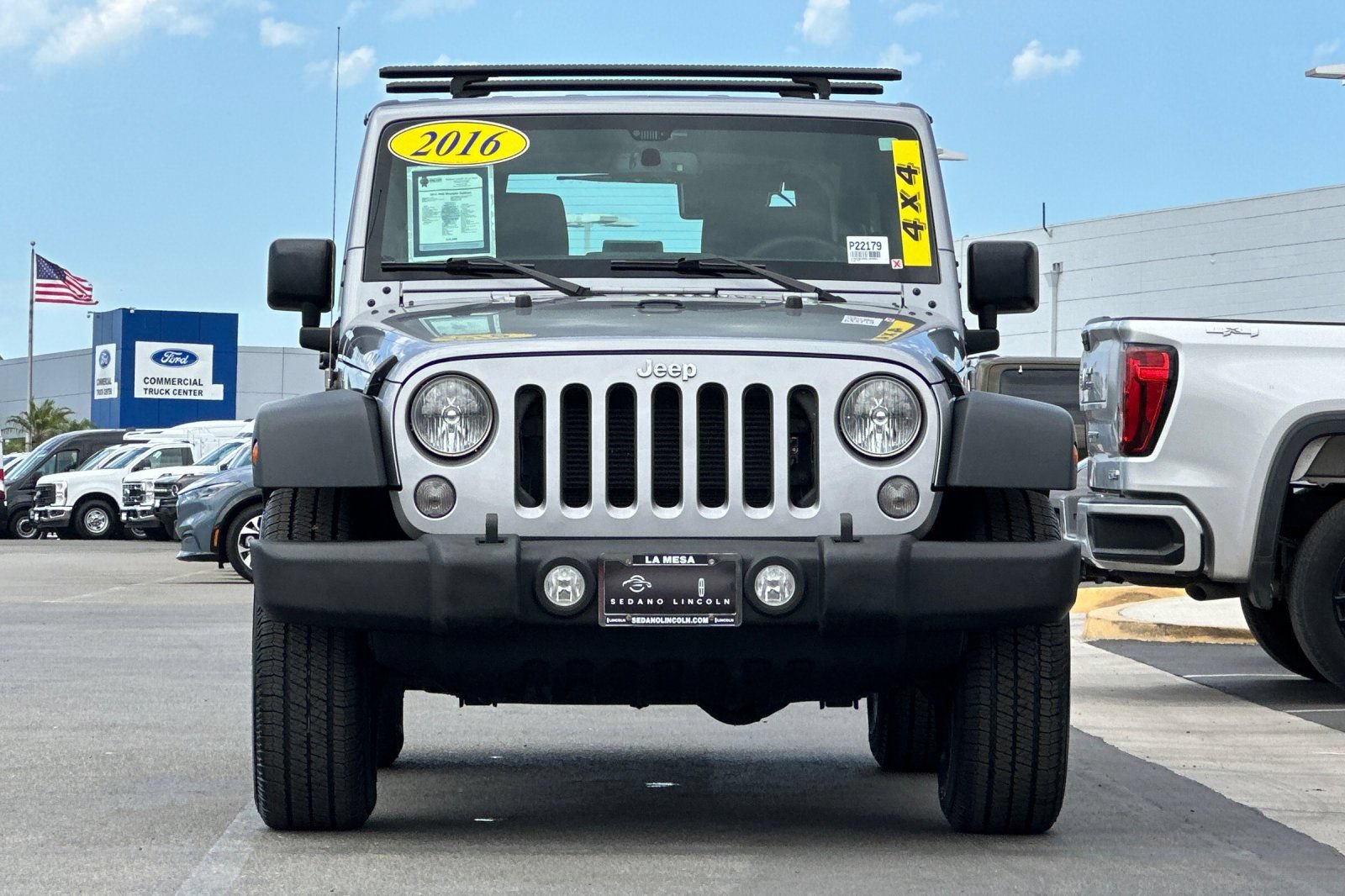 Used 2016 Jeep Wrangler Rubicon w/ Power Convenience Group AWD/4WD image 8