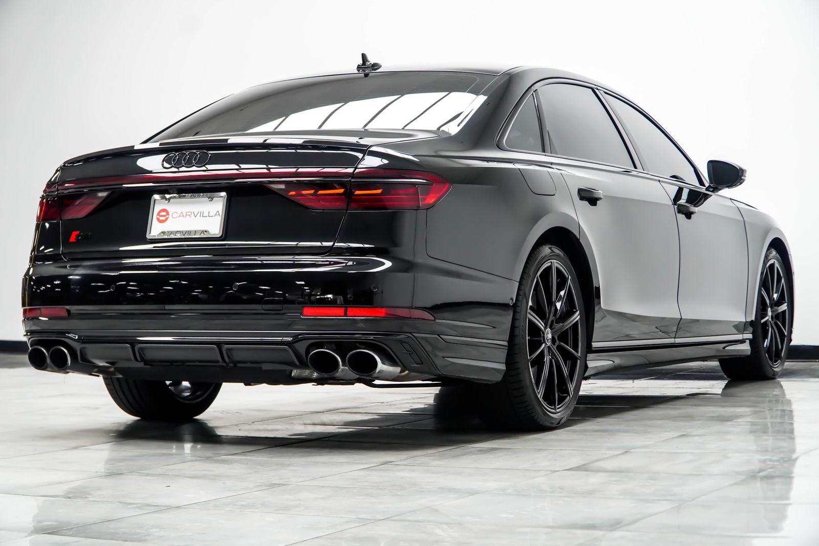 Used 2024 Audi S8 w/ S8 Comfort Plus Package AWD/4WD image 18