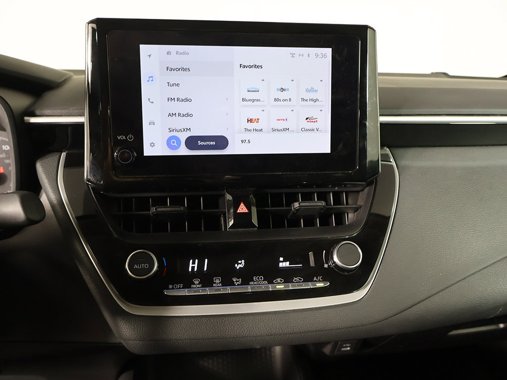 Used 2025 Toyota Corolla LE FWD image 38