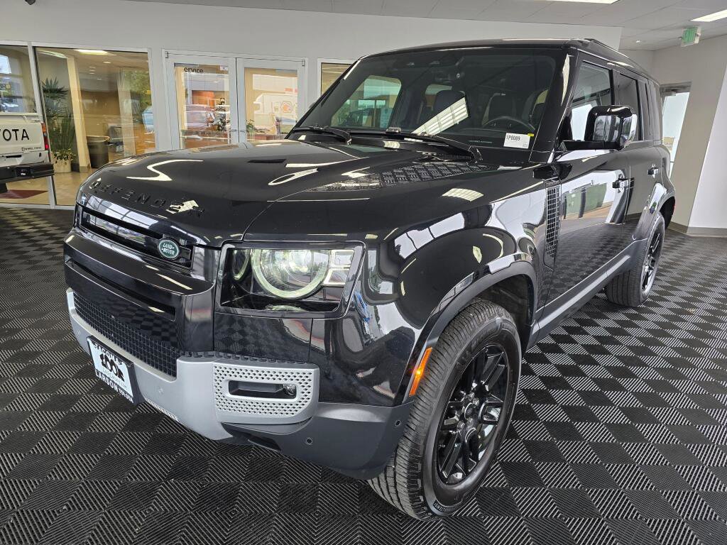 Used 2025 Land Rover Defender 110 S AWD/4WD image 7