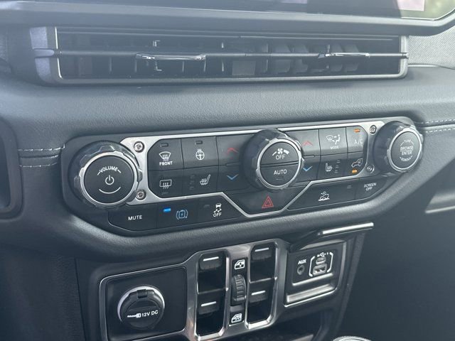 Certified 2025 Jeep Wrangler Unlimited Sahara image 34