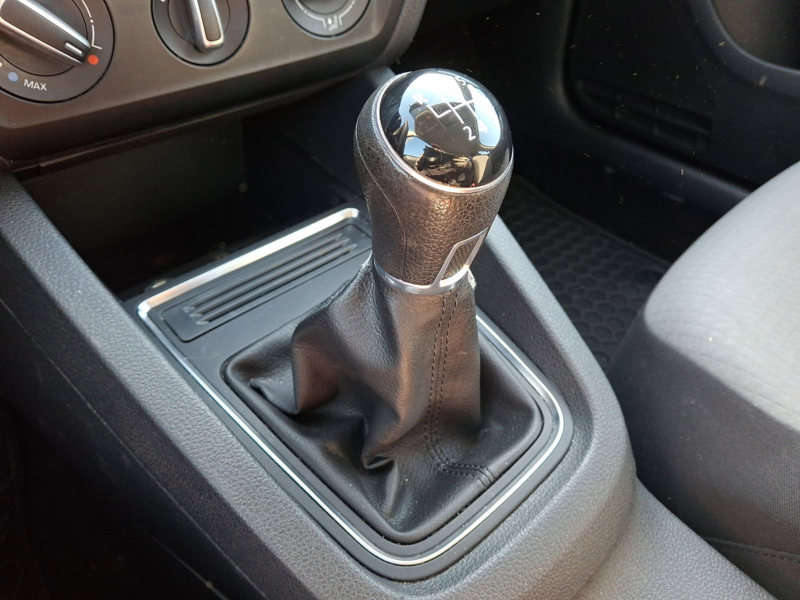 Used 2017 Volkswagen Jetta S image 14