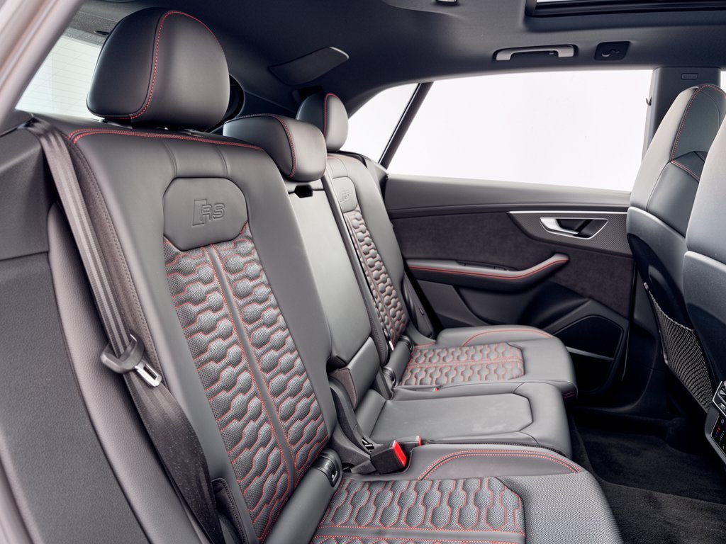 Certified 2025 Audi RS Q8 performance AWD/4WD image 29