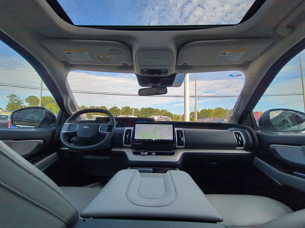 Certified 2025 Ford Expedition Active AWD/4WD image 26