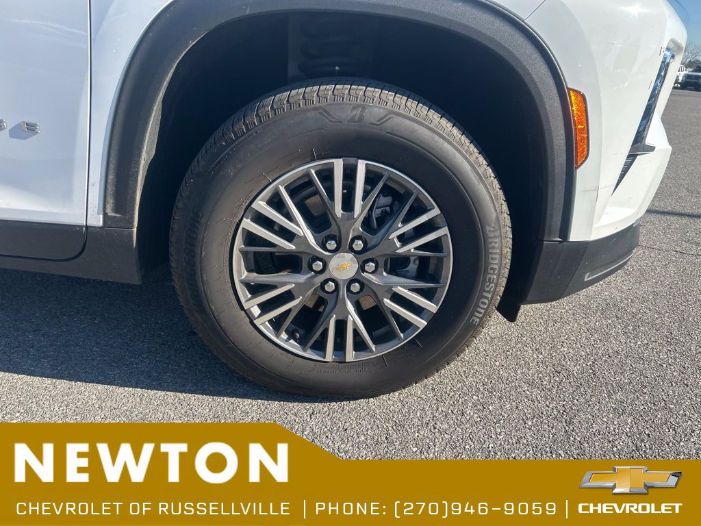 Used 2026 Chevrolet Traverse LT w/ Driver Confidence Package FWD image 16
