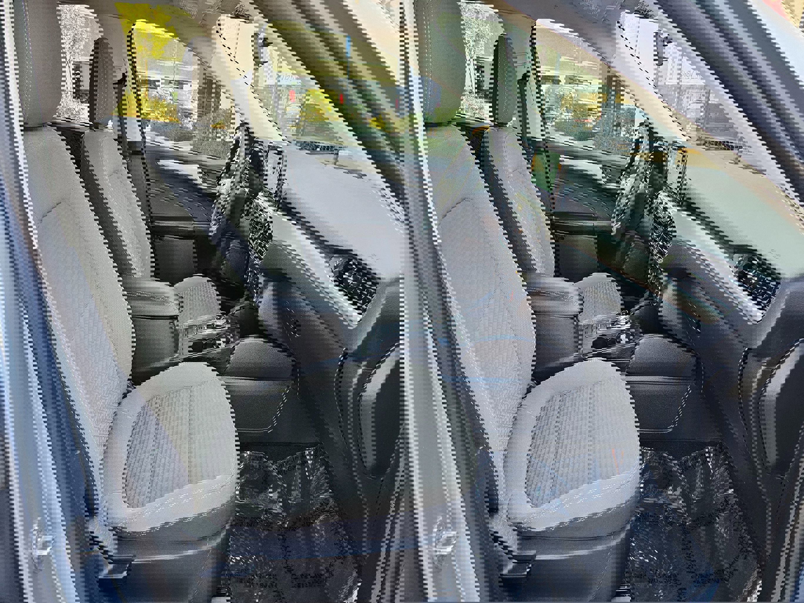 Used 2022 Ford Escape SE image 29